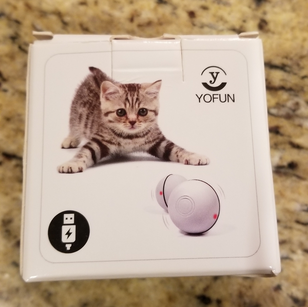 YOFUN Smart Cat Toy Ball Interactive Newest Version USB Charger BRAND NEW in BOX